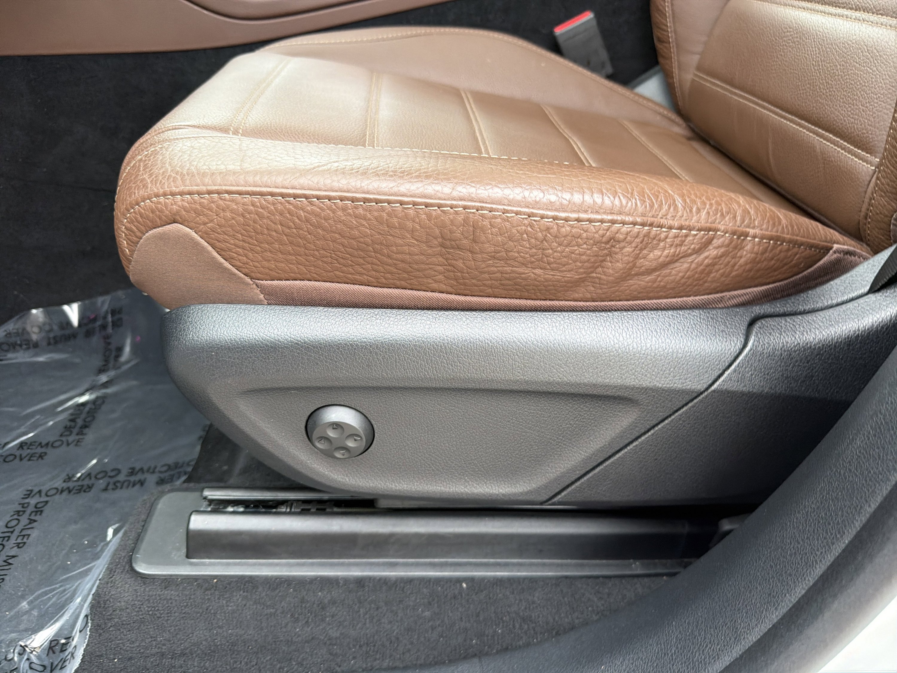 Used 2024 Mercedes-Benz GLE 450e 4MATIC image 25