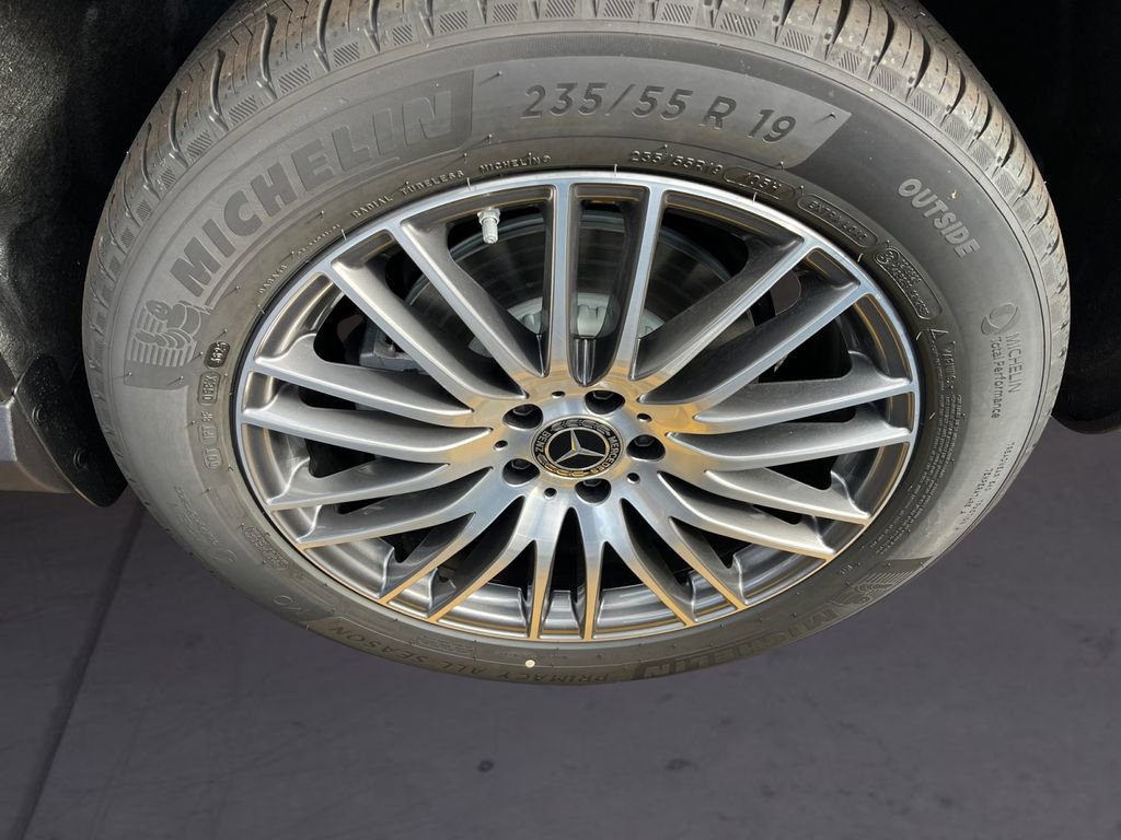 New 2026 Mercedes-Benz GLC 300 4MATIC image 9