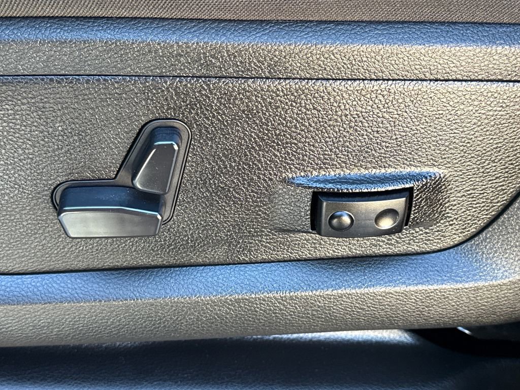 Used 2025 RAM 2500 Lone Star image 19