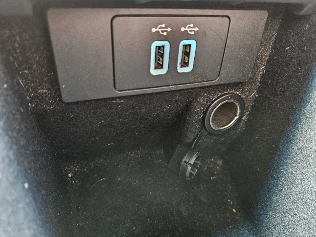 Used 2016 Ford Taurus Limited image 23