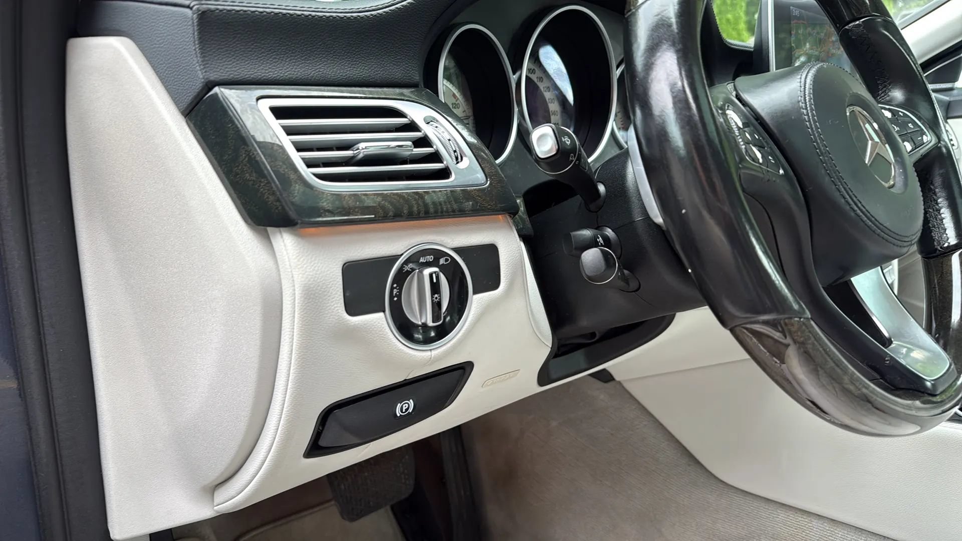 Used 2015 Mercedes-Benz CLS 400 image 42