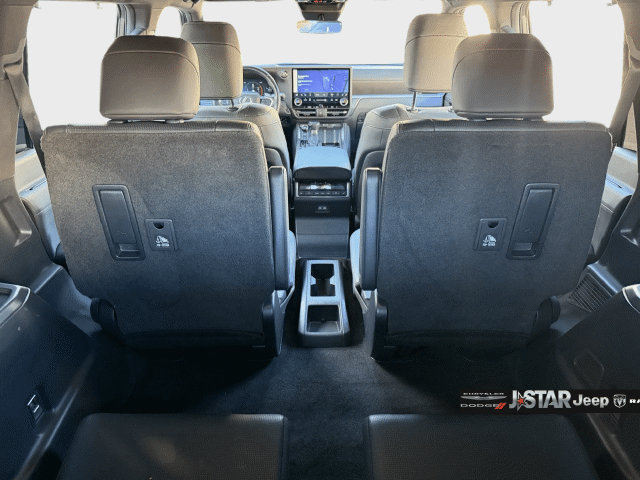 Used 2024 Lexus GX 550 w/ Cold Area Package AWD/4WD image 30