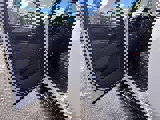 New 2026 GMC Sierra 2500 AT4 w/ AT4 Premium Plus Package image 9