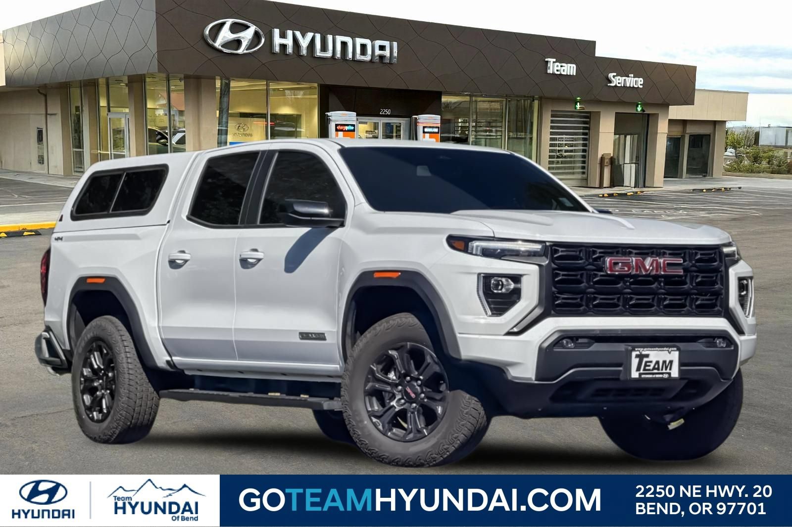 Used 2025 GMC Canyon Elevation w/ Convenience Package AWD/4WD image 1