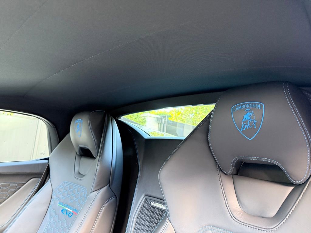 Used 2023 Lamborghini Huracan EVO RWD image 33