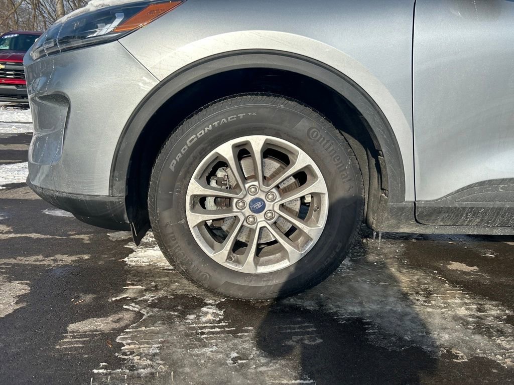 Used 2022 Ford Escape SE w/ Cold Weather Package image 10