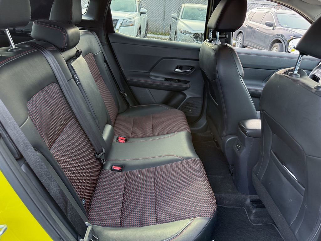 Certified 2025 Nissan Kicks SR image 17