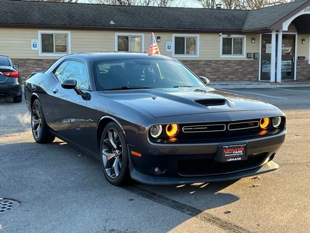 Used 2019 Dodge Challenger R/T image 3