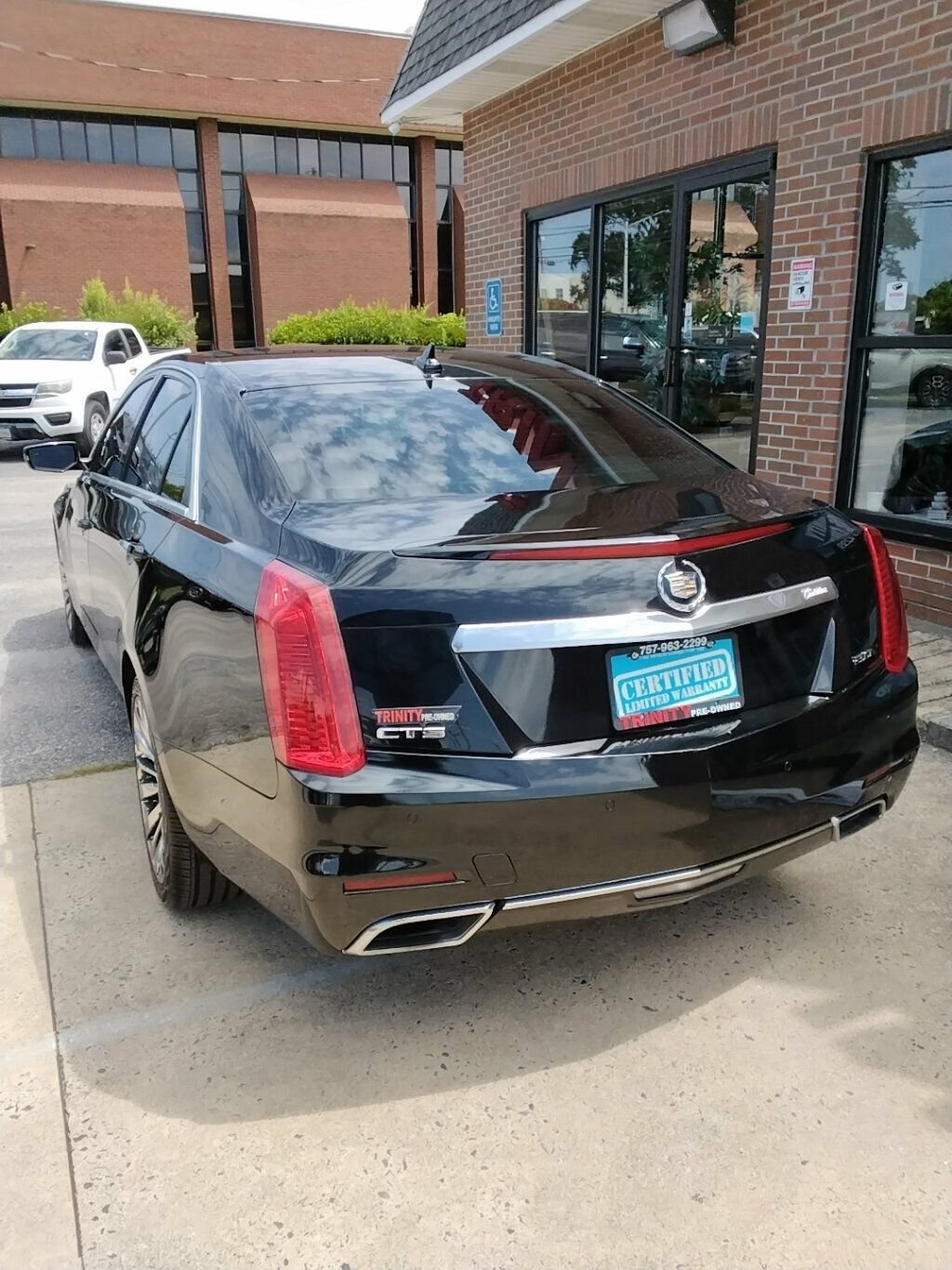 Used 2014 Cadillac CTS Luxury RWD image 2