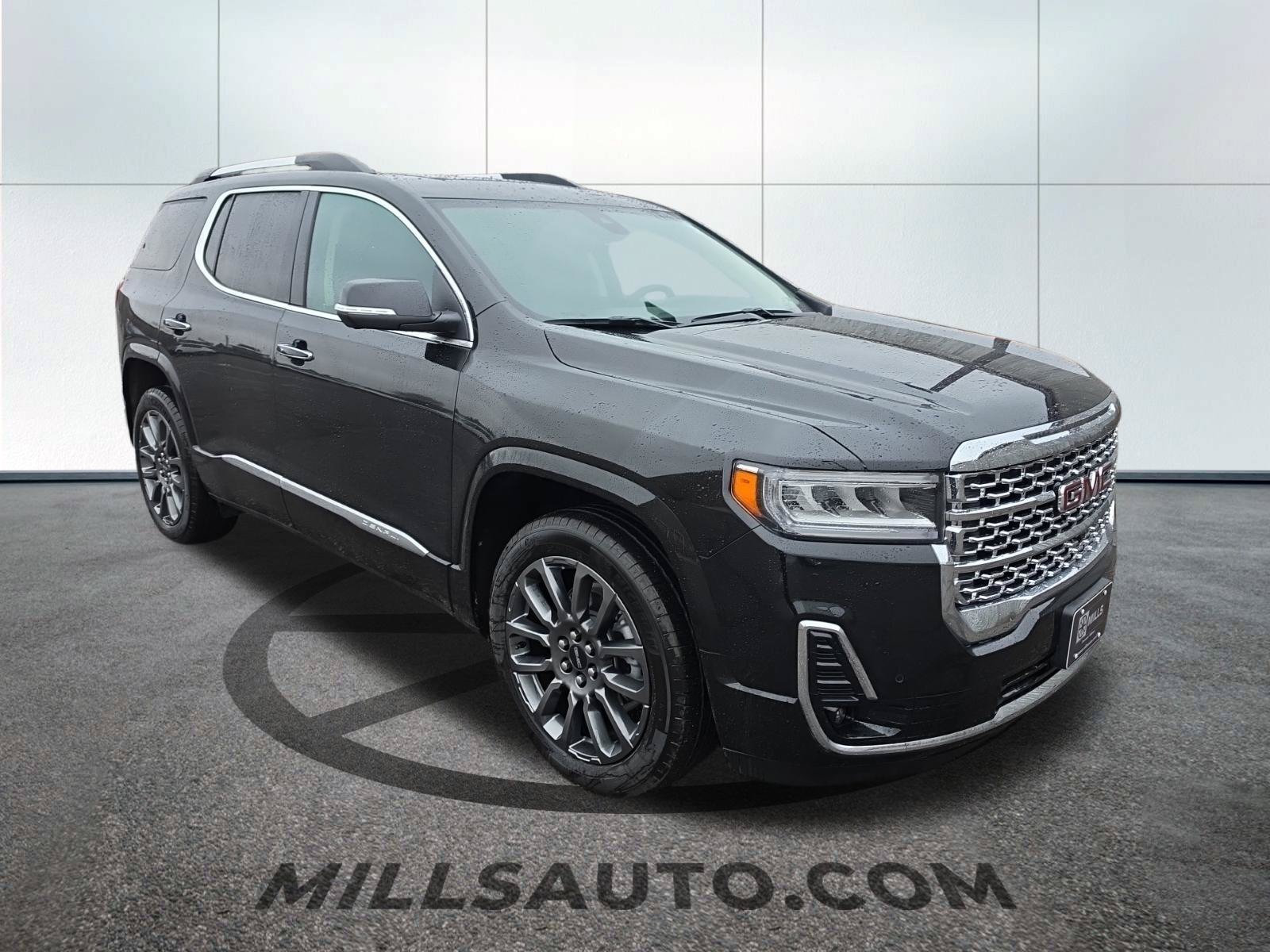 Used 2023 GMC Acadia Denali w/ Black Diamond Edition AWD/4WD image 3