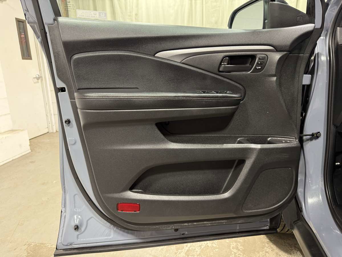 Used 2022 Honda Passport TrailSport image 8