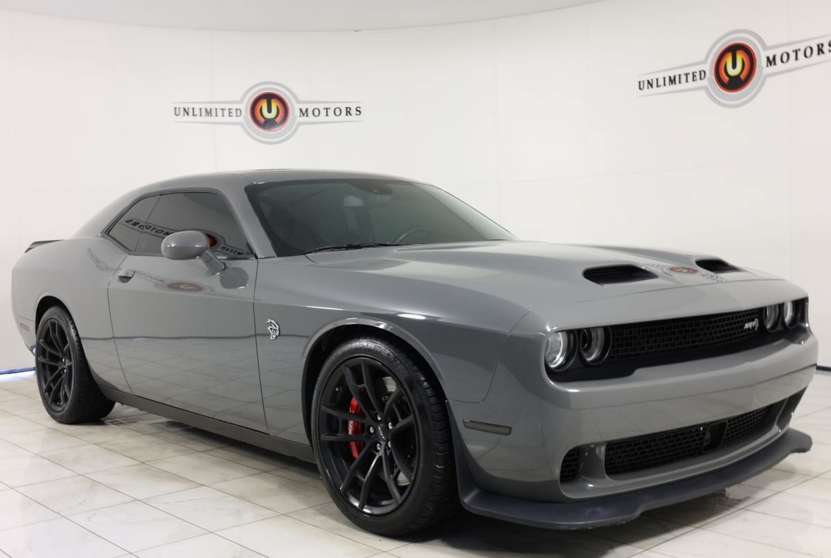 Used 2023 Dodge Challenger SRT Hellcat w/ Driver Convenience Group RWD image 34