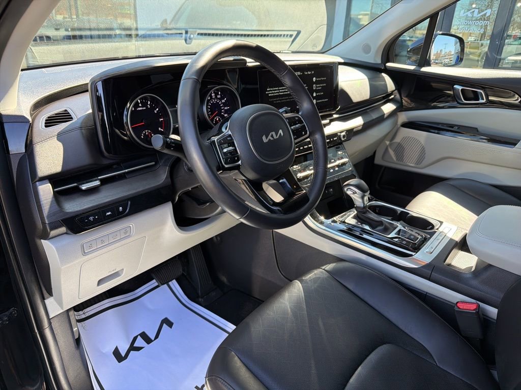 Certified 2024 Kia Carnival EX image 27