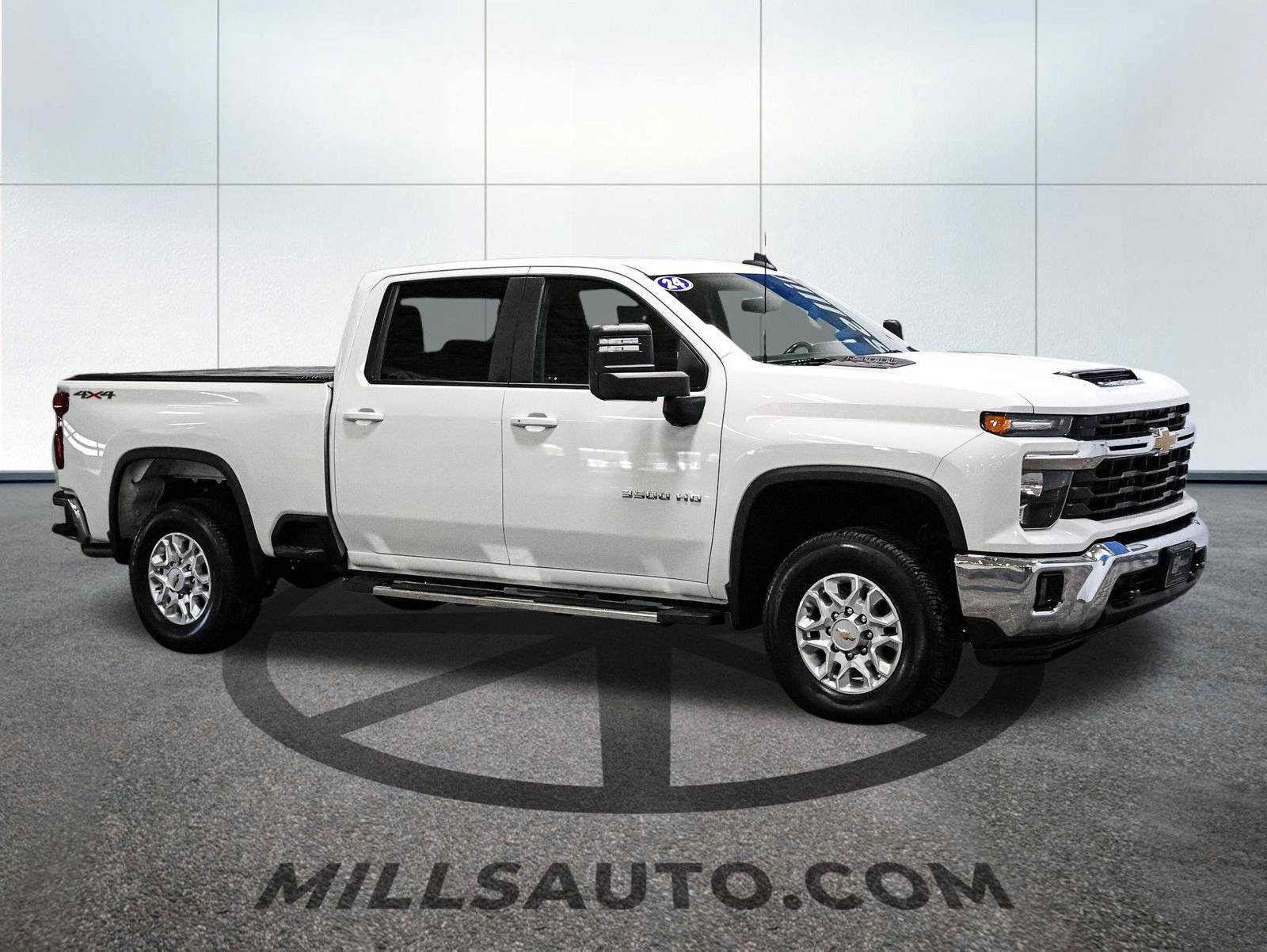 Used 2024 Chevrolet Silverado 3500 LT w/ Convenience Package image 10