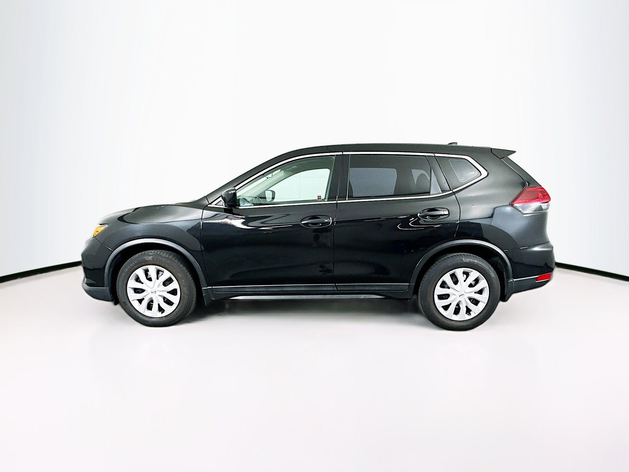 Used 2020 Nissan Rogue S FWD image 4