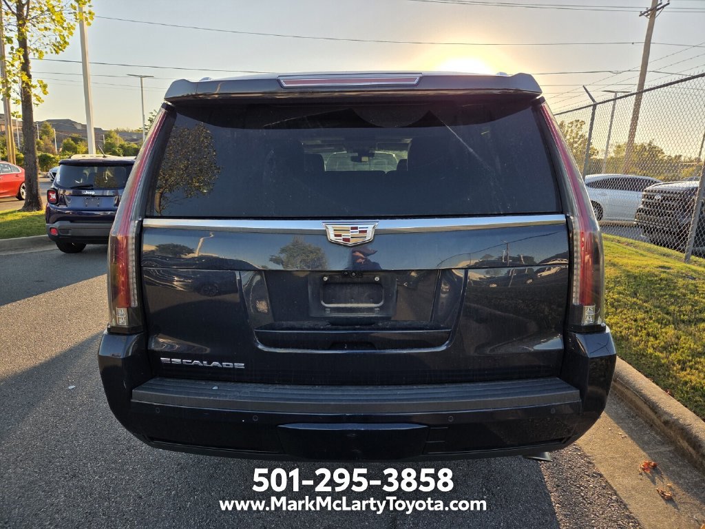 Used 2019 Cadillac Escalade ESV Luxury AWD/4WD image 4