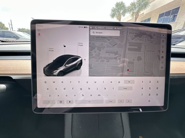 Used 2024 Tesla Model Y Long Range AWD/4WD image 25