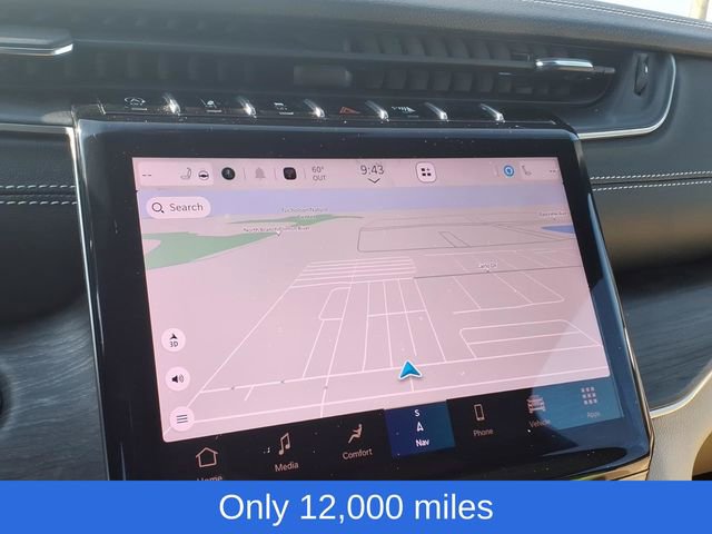Used 2025 Jeep Grand Cherokee L Limited AWD/4WD image 15