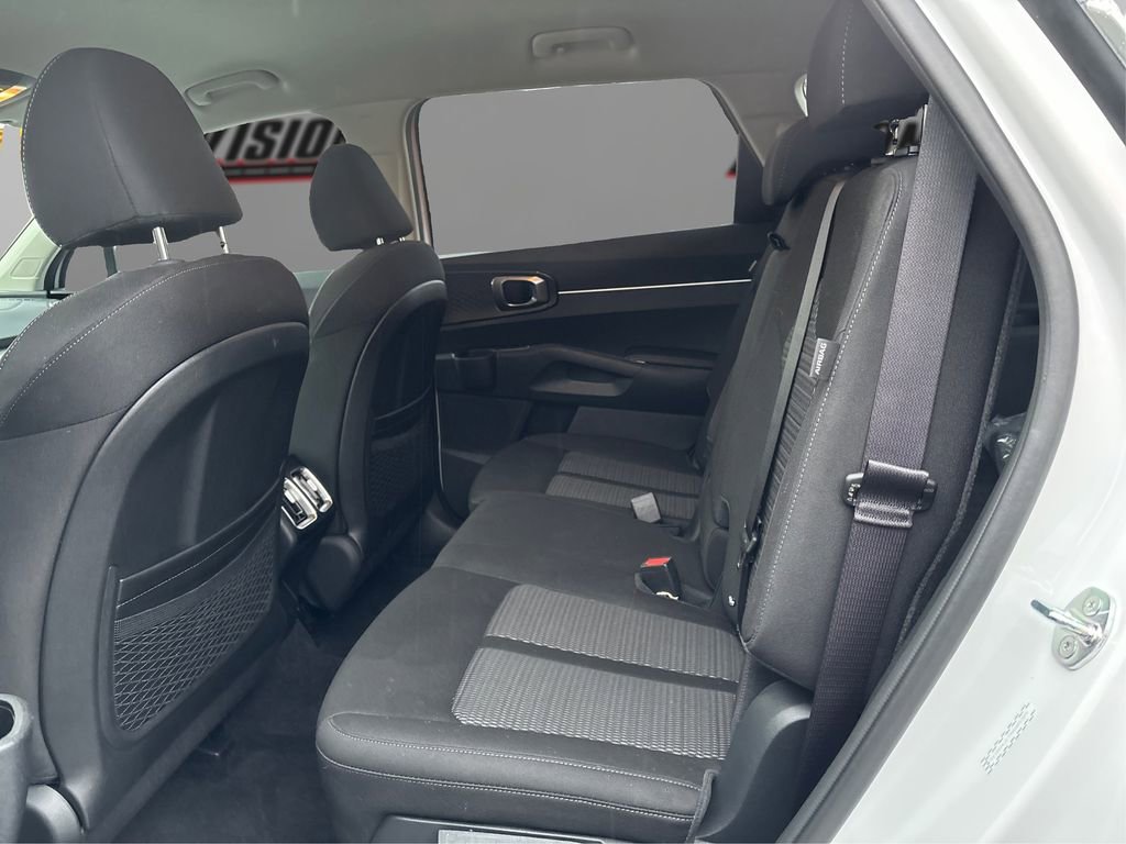 Certified 2025 Kia Sorento LX image 10