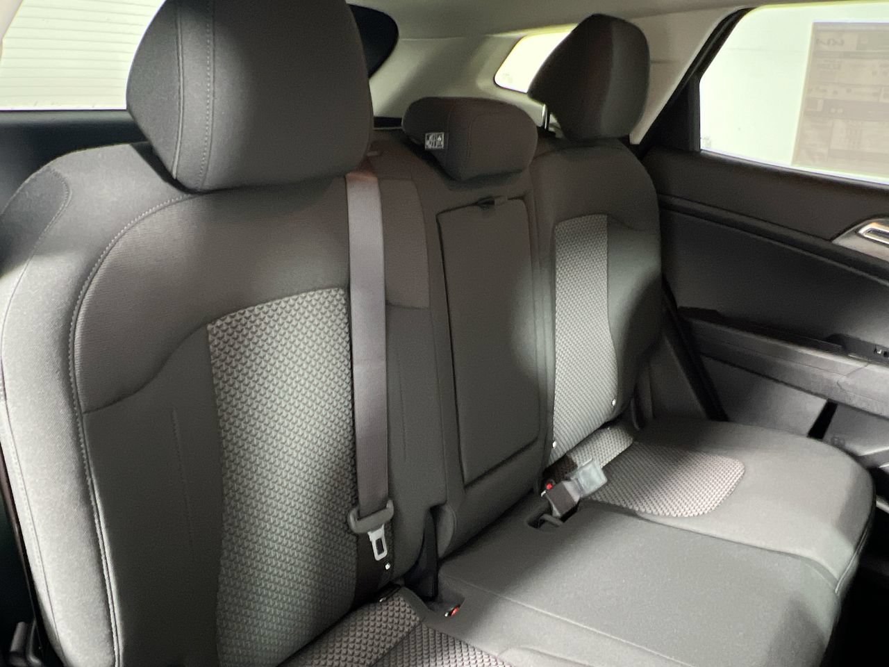New 2027 Kia Sportage LX FWD image 30