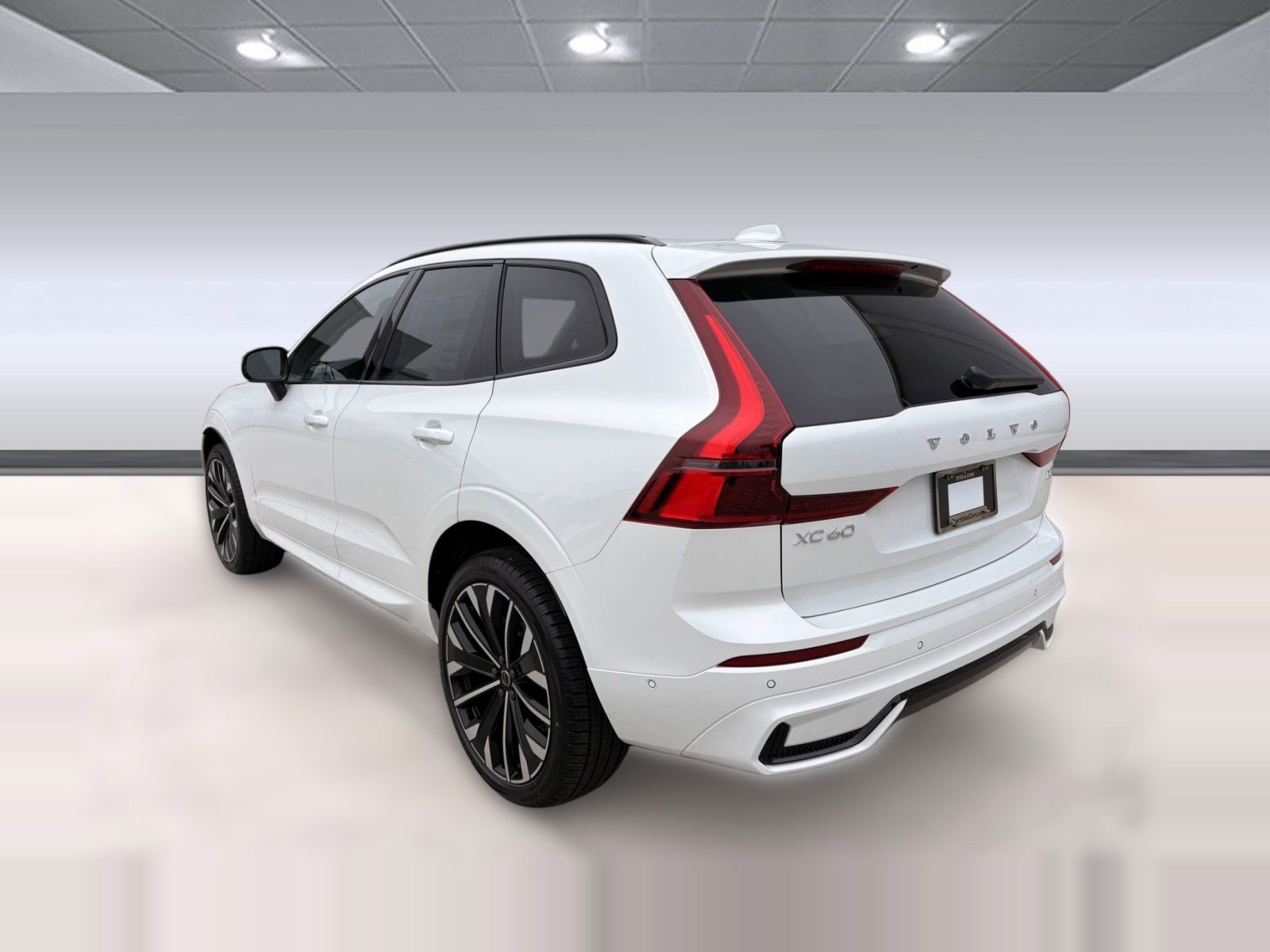 New 2026 Volvo XC60 B5 Ultra w/ Climate Package AWD/4WD image 3