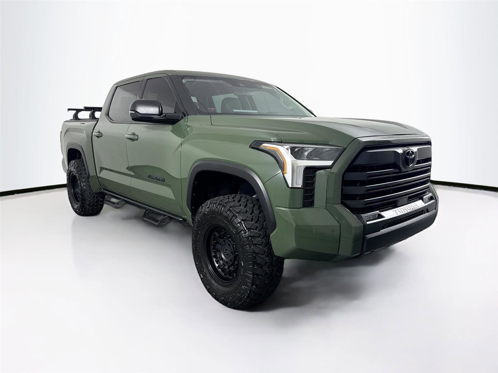 Used 2022 Toyota Tundra SR5 w/ SR5 Premium Package AWD/4WD image 10