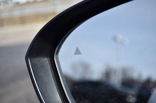 Used 2024 Nissan Rogue SV image 9