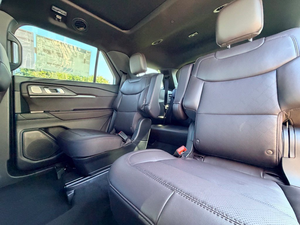 New 2026 Ford Explorer Platinum RWD image 11