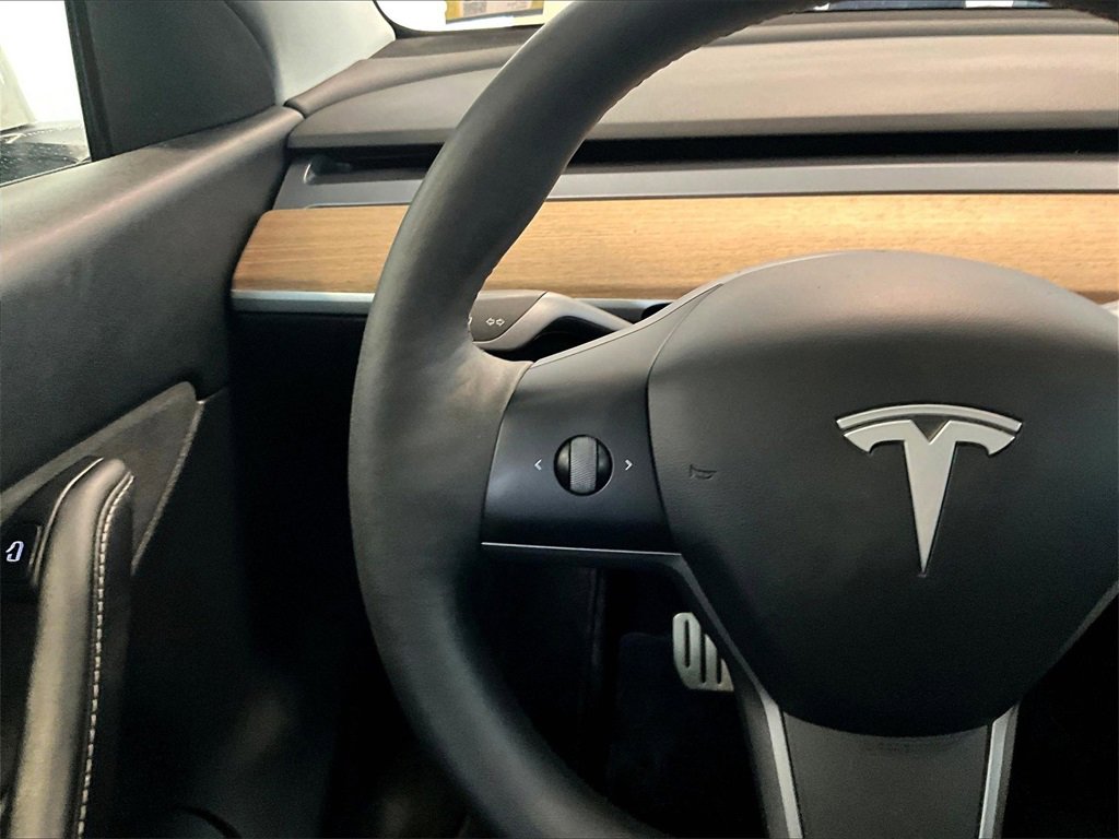 Used 2022 Tesla Model Y Performance image 23