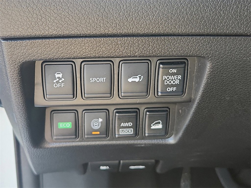 Used 2016 Nissan Rogue SL w/ SL Premium Package image 24