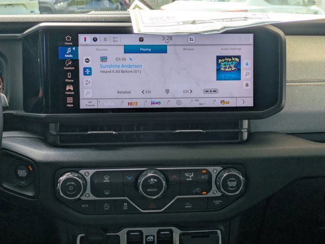 New 2025 Jeep Gladiator Sport image 16