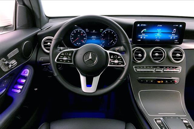 Used 2021 Mercedes-Benz GLC 300 4MATIC image 4