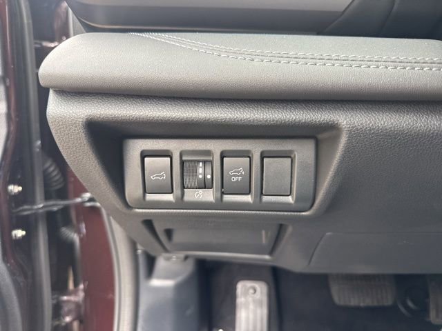 Used 2025 Subaru Outback Limited AWD/4WD image 13