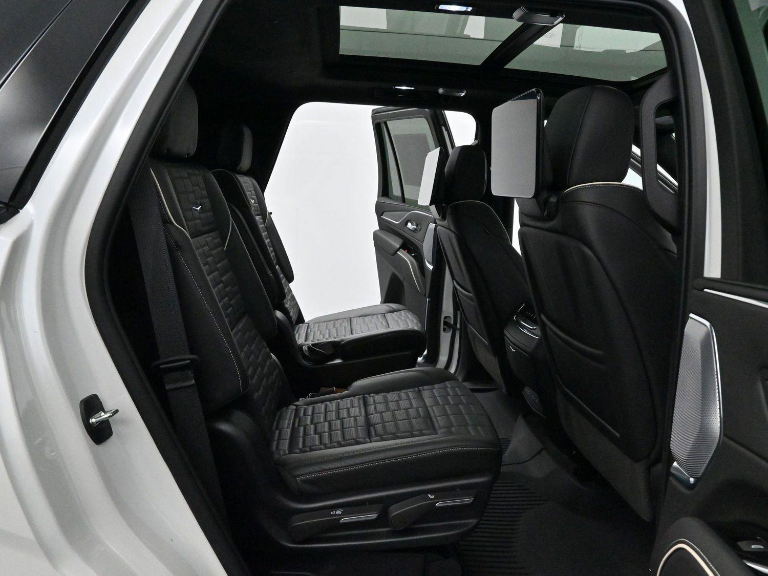 Certified 2023 Cadillac Escalade V AWD/4WD image 39