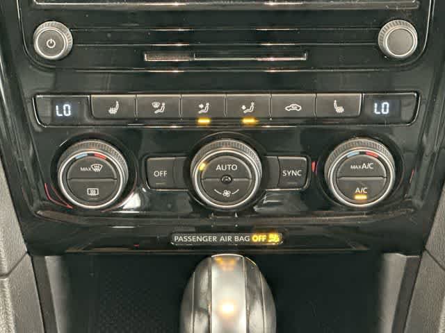Certified 2020 Volkswagen Passat 2.0T R-Line FWD image 15