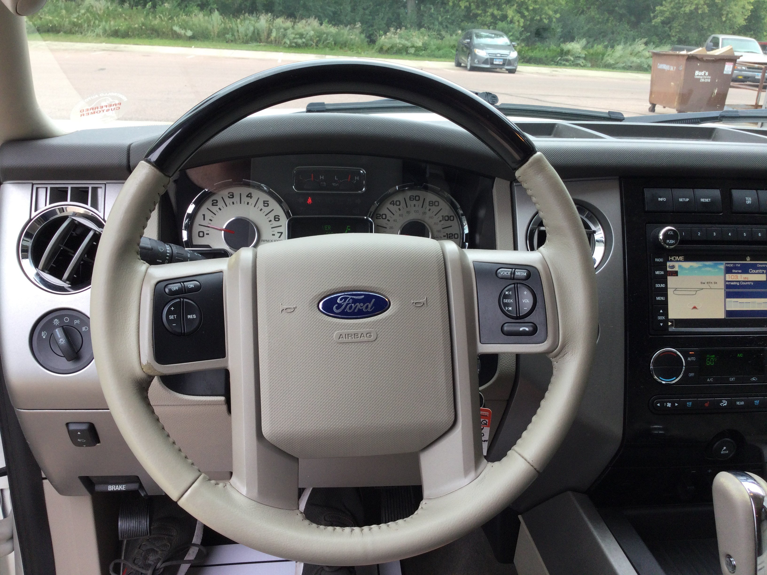 Used 2014 Ford Expedition EL Limited w/ Equipment Group 301A AWD/4WD image 16