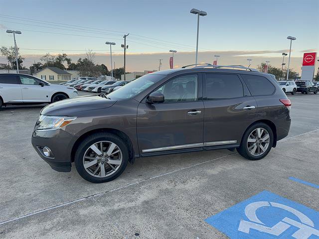 Used 2015 Nissan Pathfinder Platinum FWD image 6