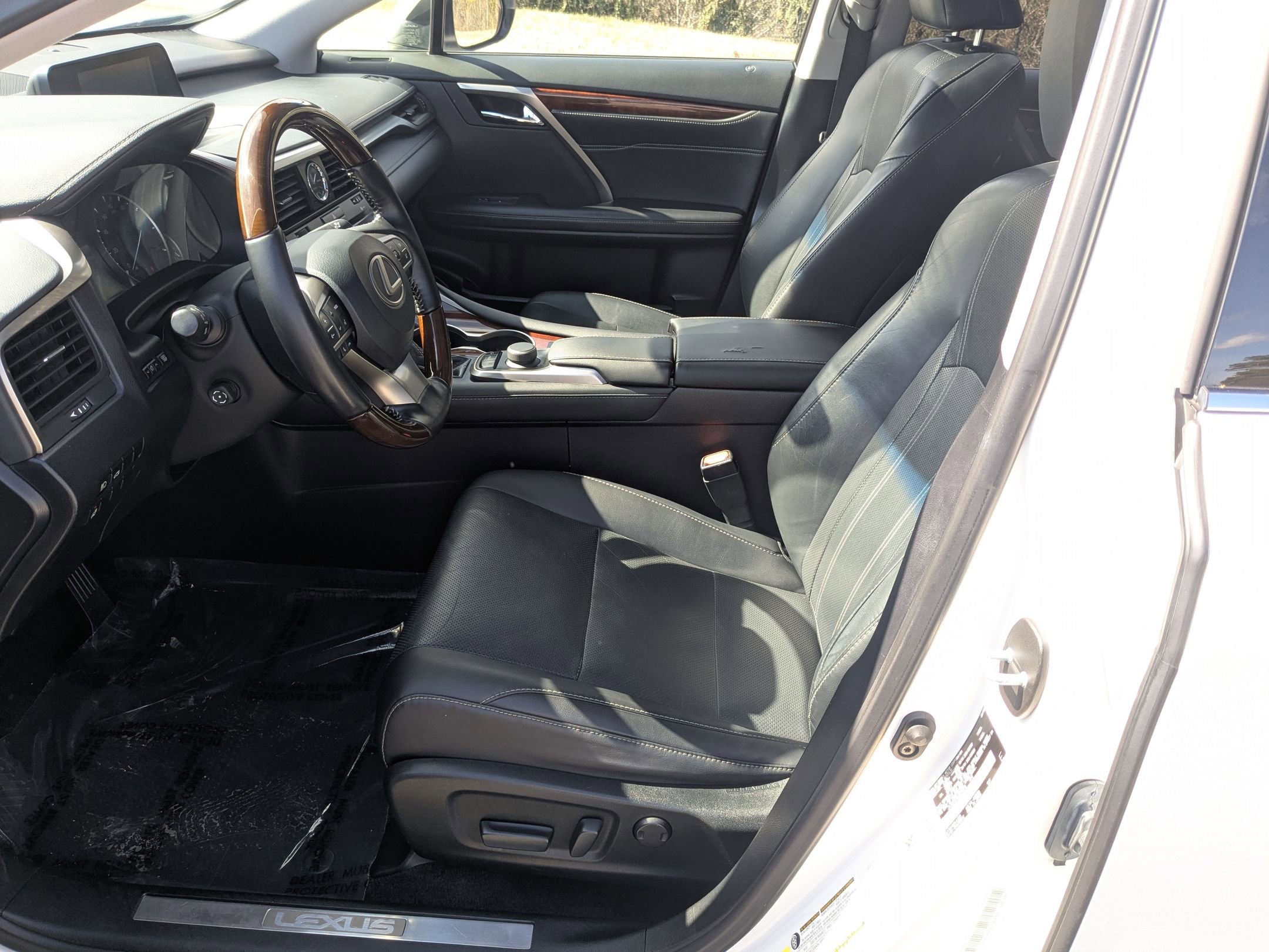 Used 2018 Lexus RX 350L FWD w/ Premium Package image 18