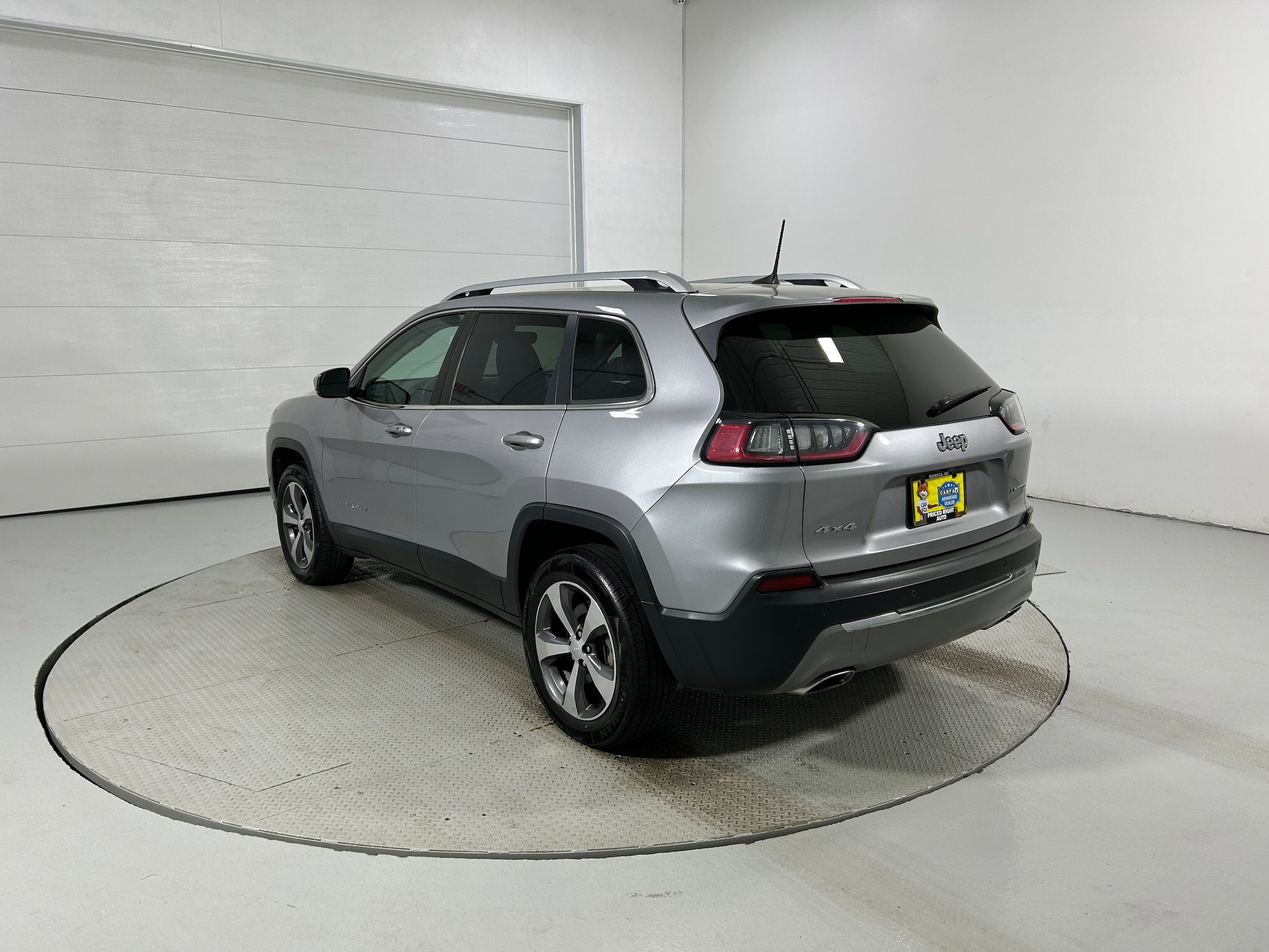 Used 2020 Jeep Cherokee Limited AWD/4WD image 24