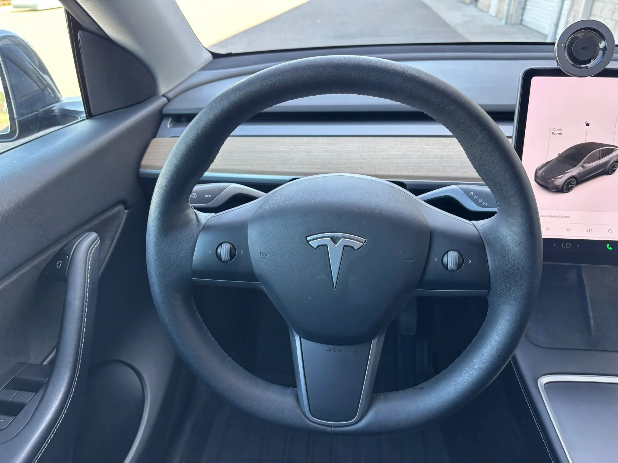 Used 2021 Tesla Model Y Long Range image 17