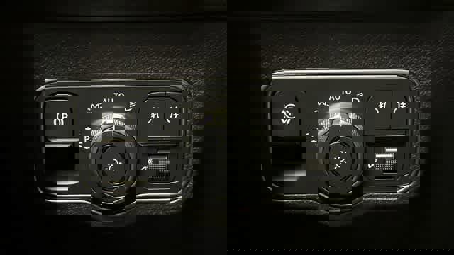 Certified 2026 Mercedes-Benz GLB 250 4MATIC image 17