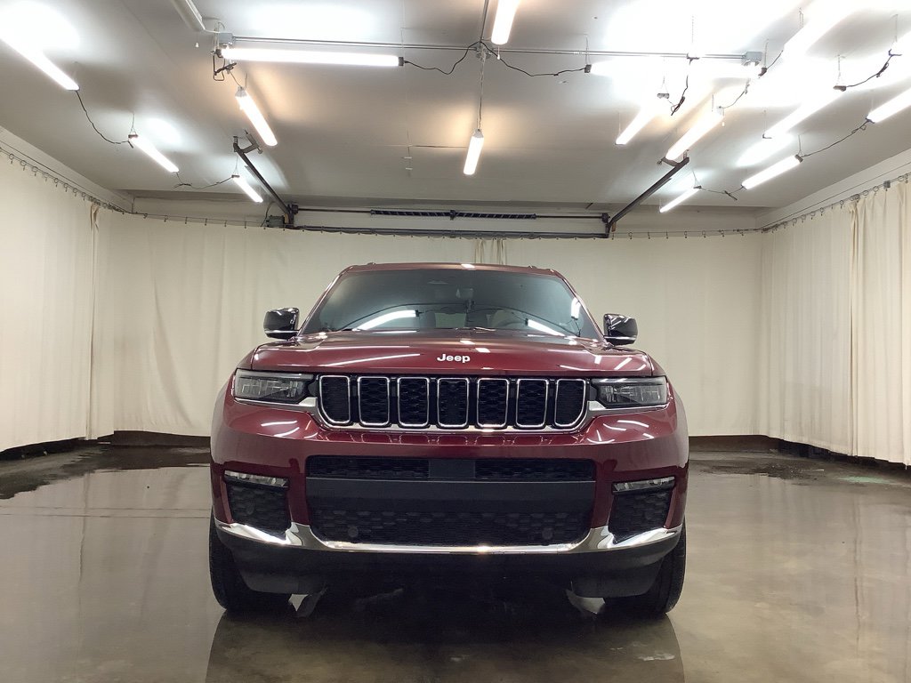 Used 2025 Jeep Grand Cherokee L Limited w/ Luxury Tech Group II image 11
