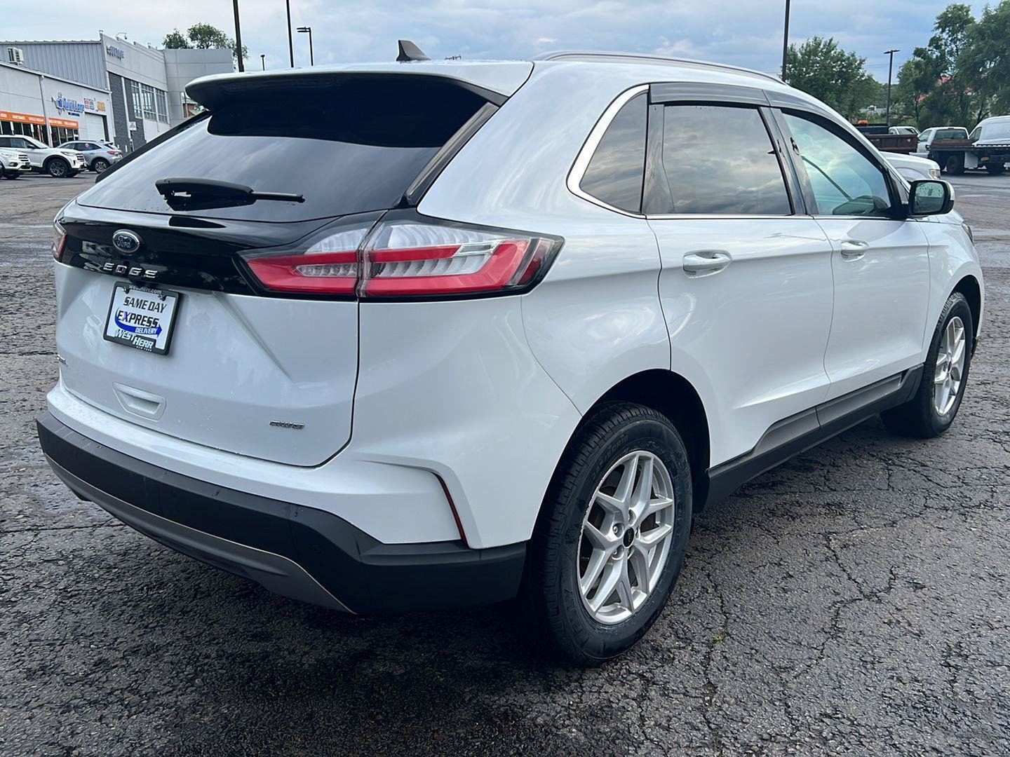 Used 2023 Ford Edge SEL AWD/4WD image 18