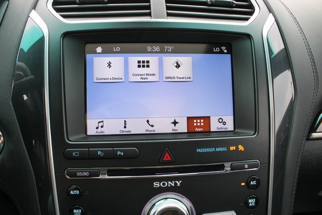 Used 2017 Ford Explorer Platinum image 26