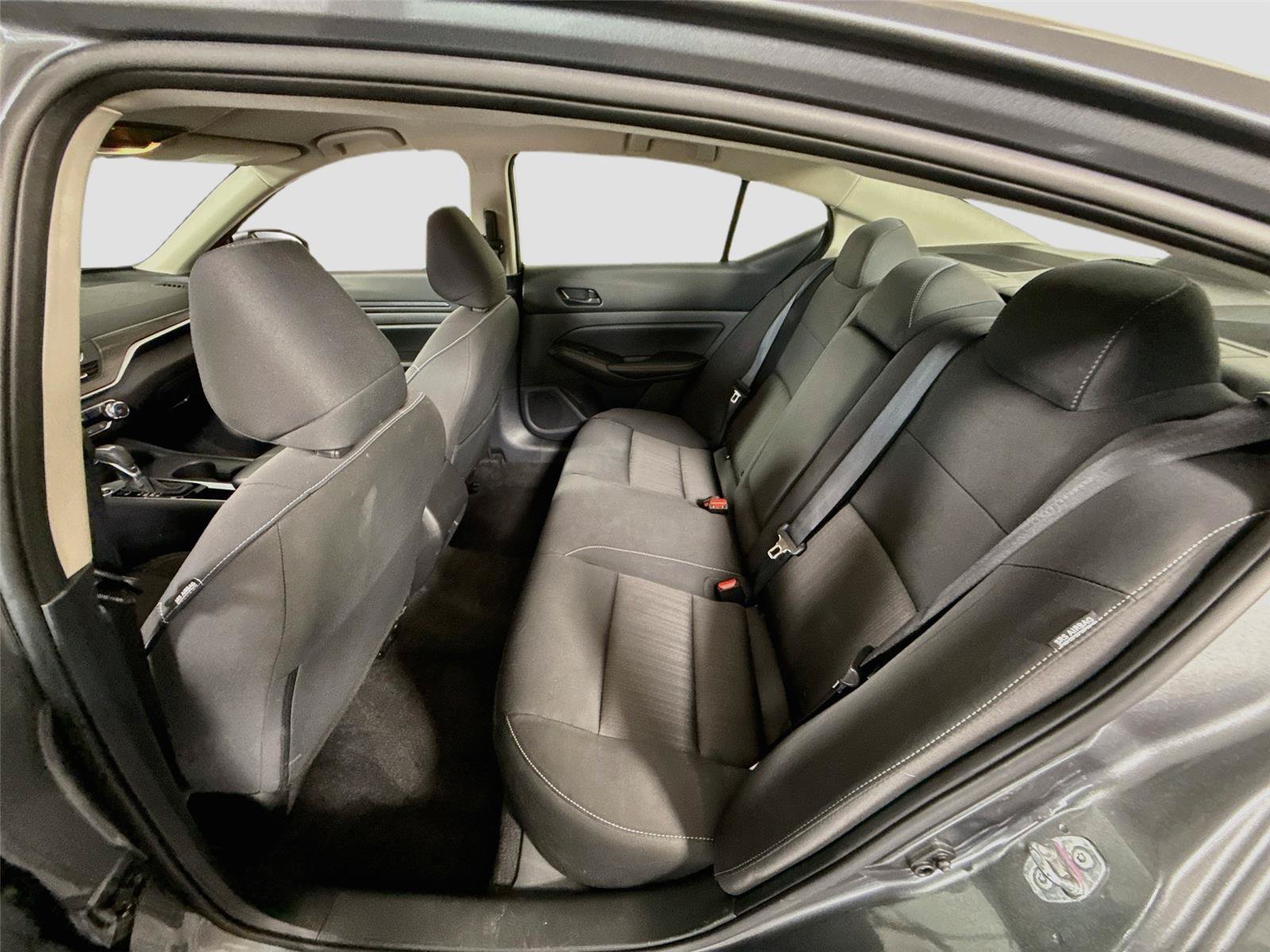 Used 2025 Nissan Altima 2.5 SV FWD image 15