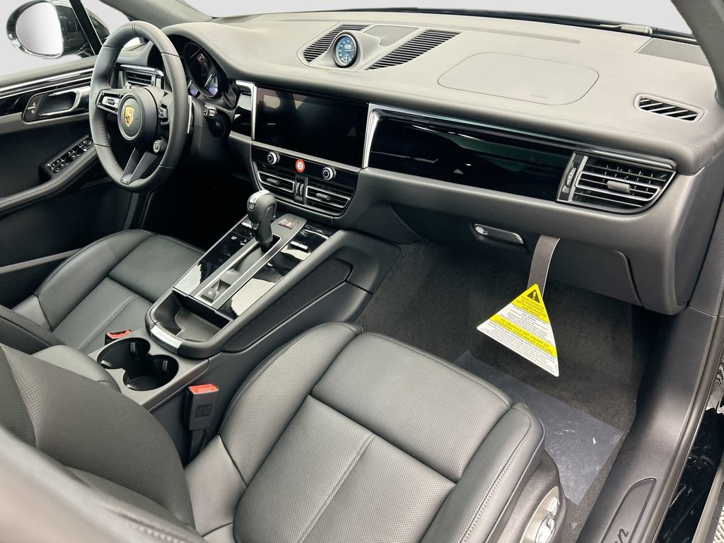 Used 2026 Porsche Macan AWD/4WD image 20