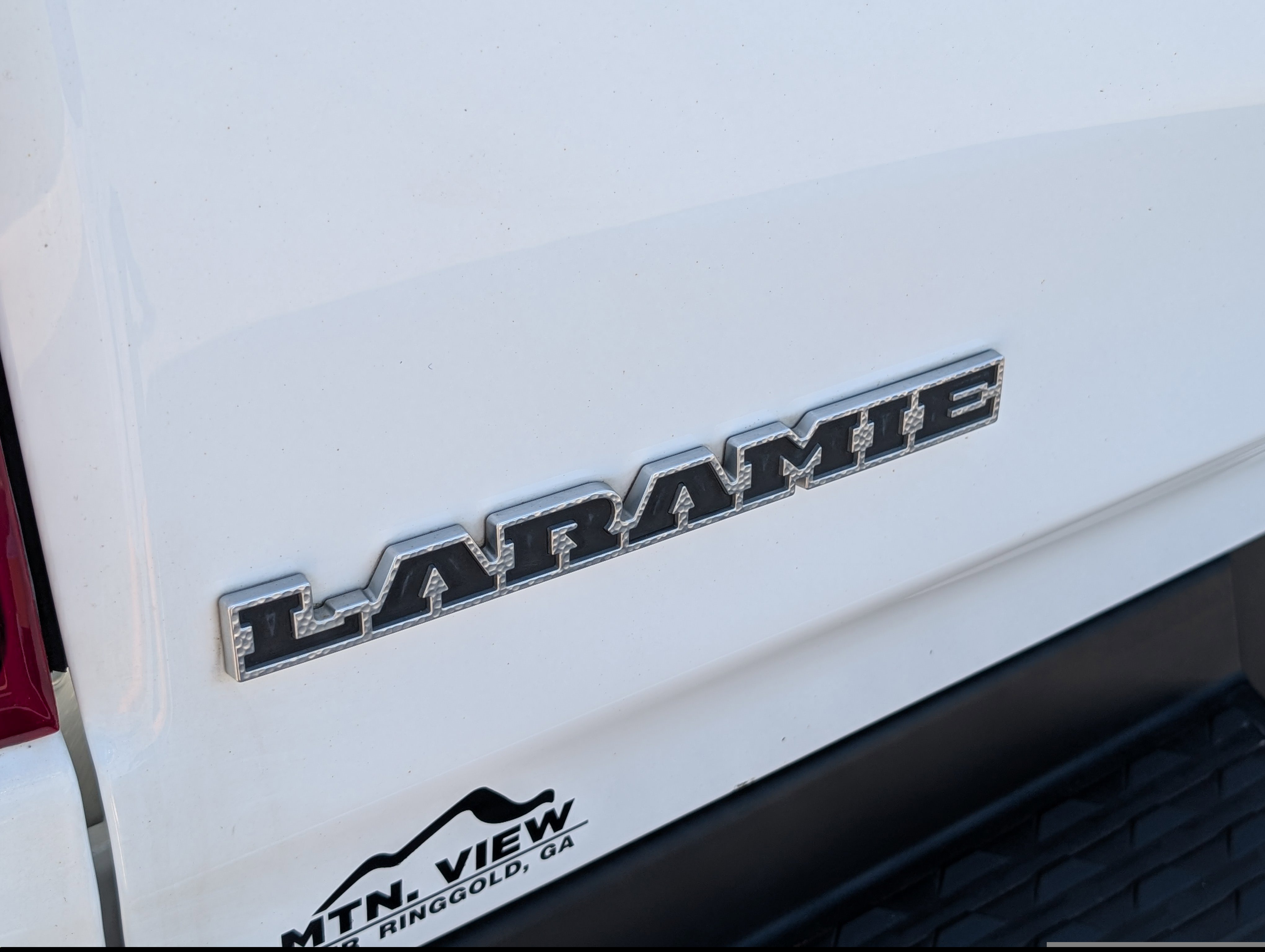Used 2022 RAM 1500 Laramie w/ Sport Appearance Package image 11