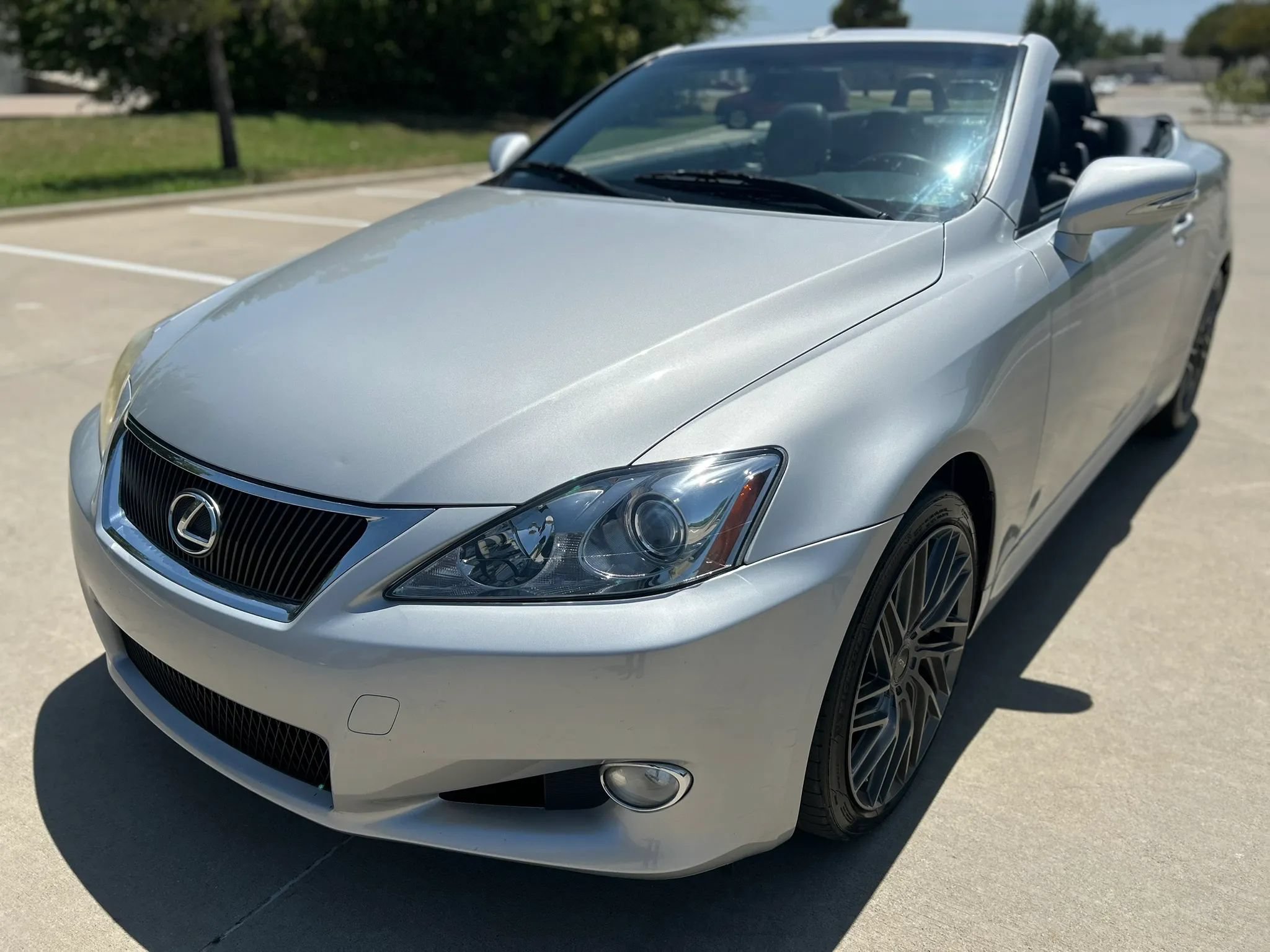 Used 2010 Lexus IS 350C RWD image 2