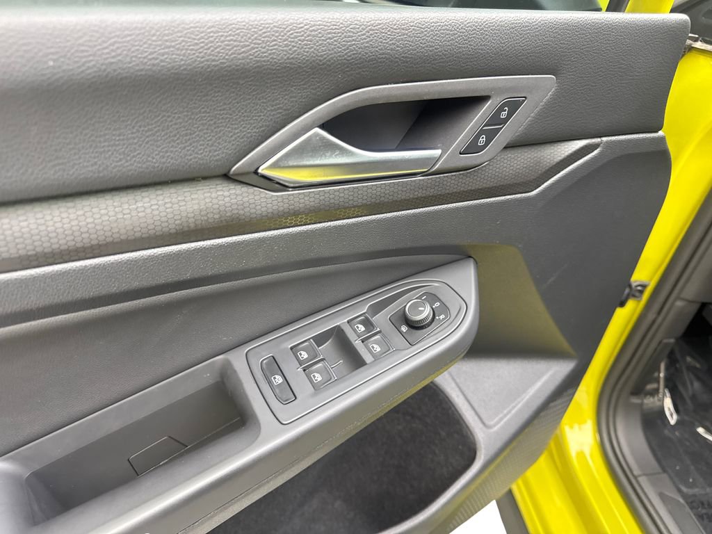 Used 2022 Volkswagen GTI Autobahn FWD image 31