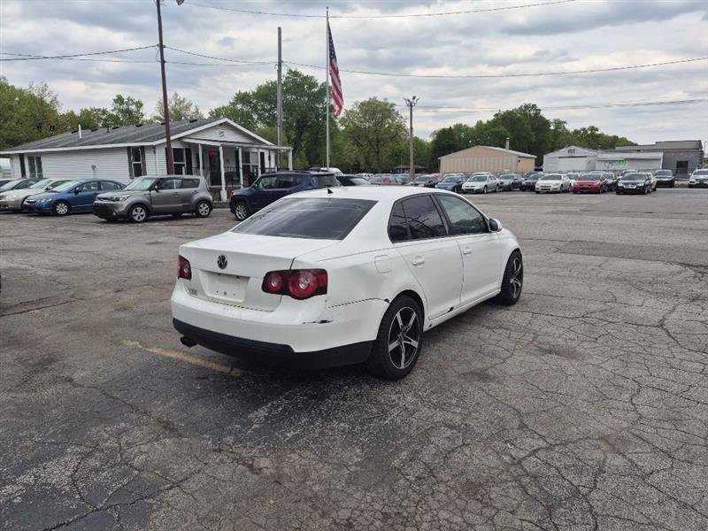 Used 2009 Volkswagen Jetta S FWD image 2